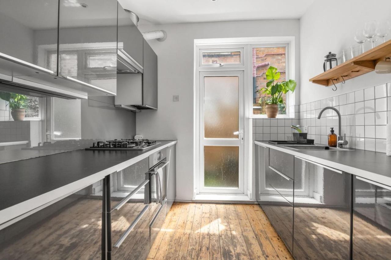Guestready - A Beautiful With Garden Apartment London