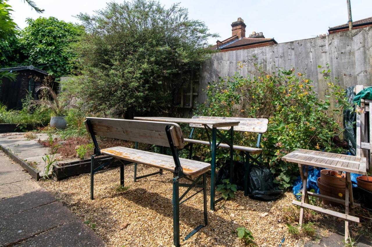 Guestready - A Beautiful With Garden Apartment